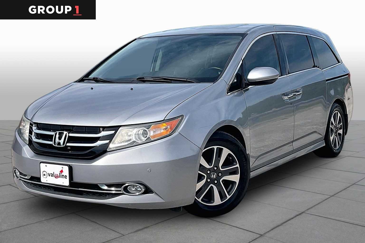2016 Honda Odyssey Touring's photo