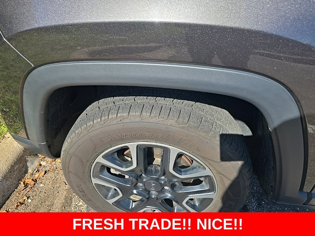 Used 2019 Gray Jeep Trailhawk 4x4 image 5