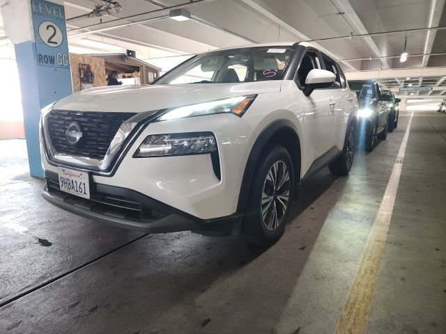 Used 2023 White Nissan SV image 4