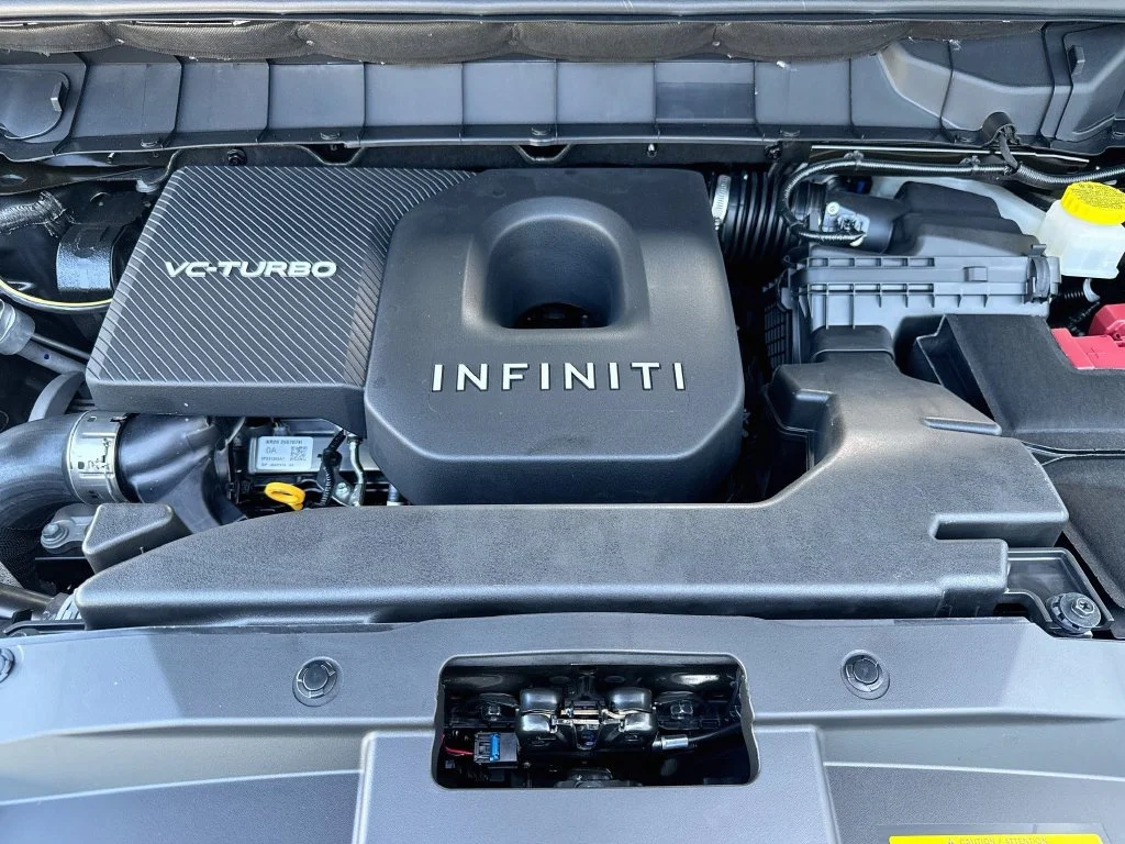 New 2027 GRAPHITE SHADOW INFINITI Luxe AWD image 31
