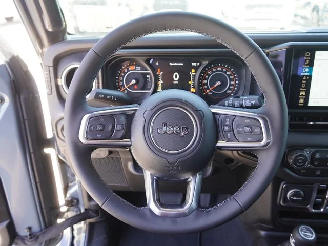 New 2026 Anvil Clear-Coat Exterior Paint Jeep Sahara image 25