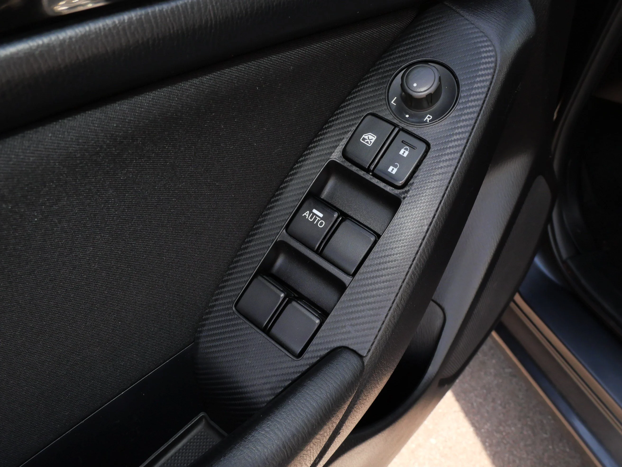 Used 2015 Meteor Gray Mica Mazda i Sport image 19
