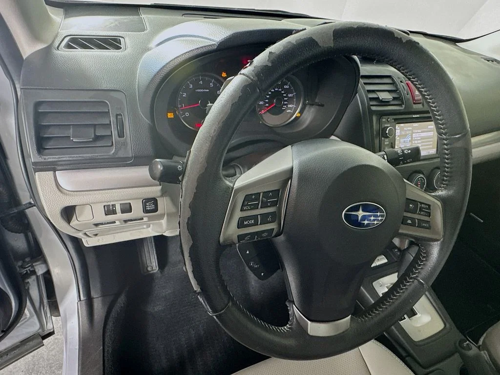 Used 2015 Silver Subaru 2.5i Limited image 11