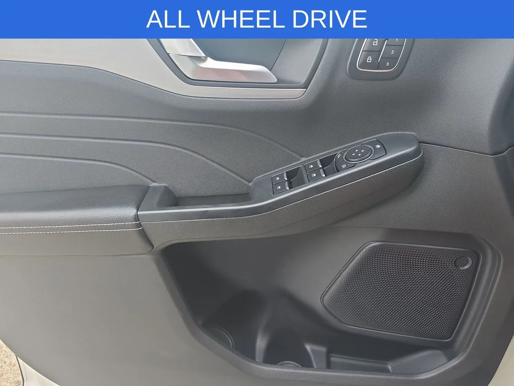 2024 Ford Escape Platinum - Photo 23