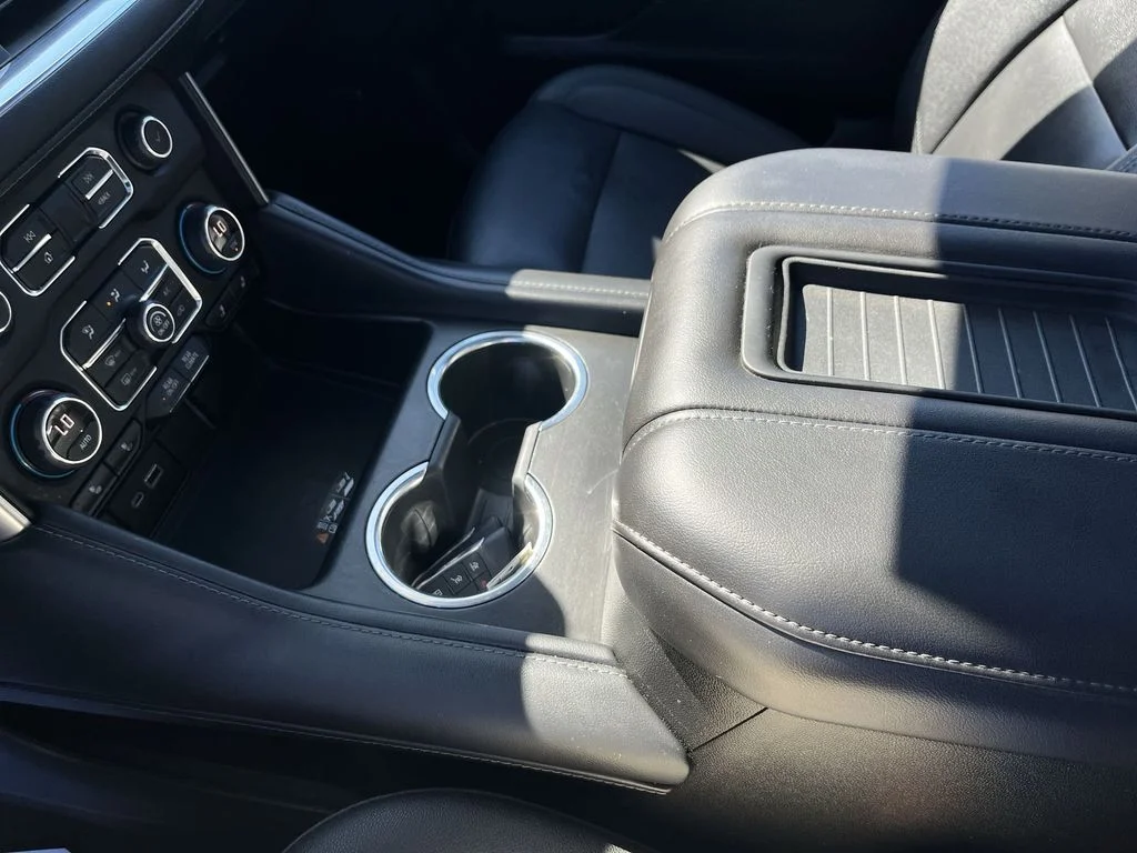 Used 2022 White Chevrolet LT image 21