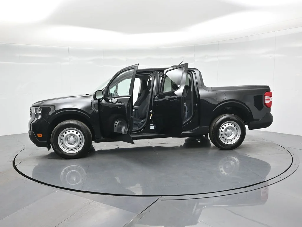 Used 2025 Black Ford XL image 34