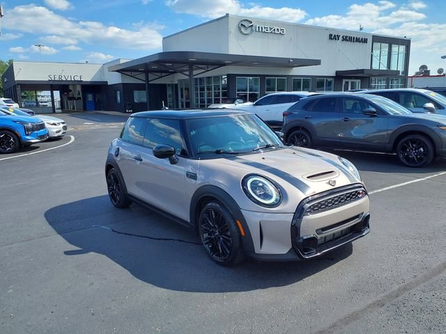 Used 2022 Gray MINI  image 1