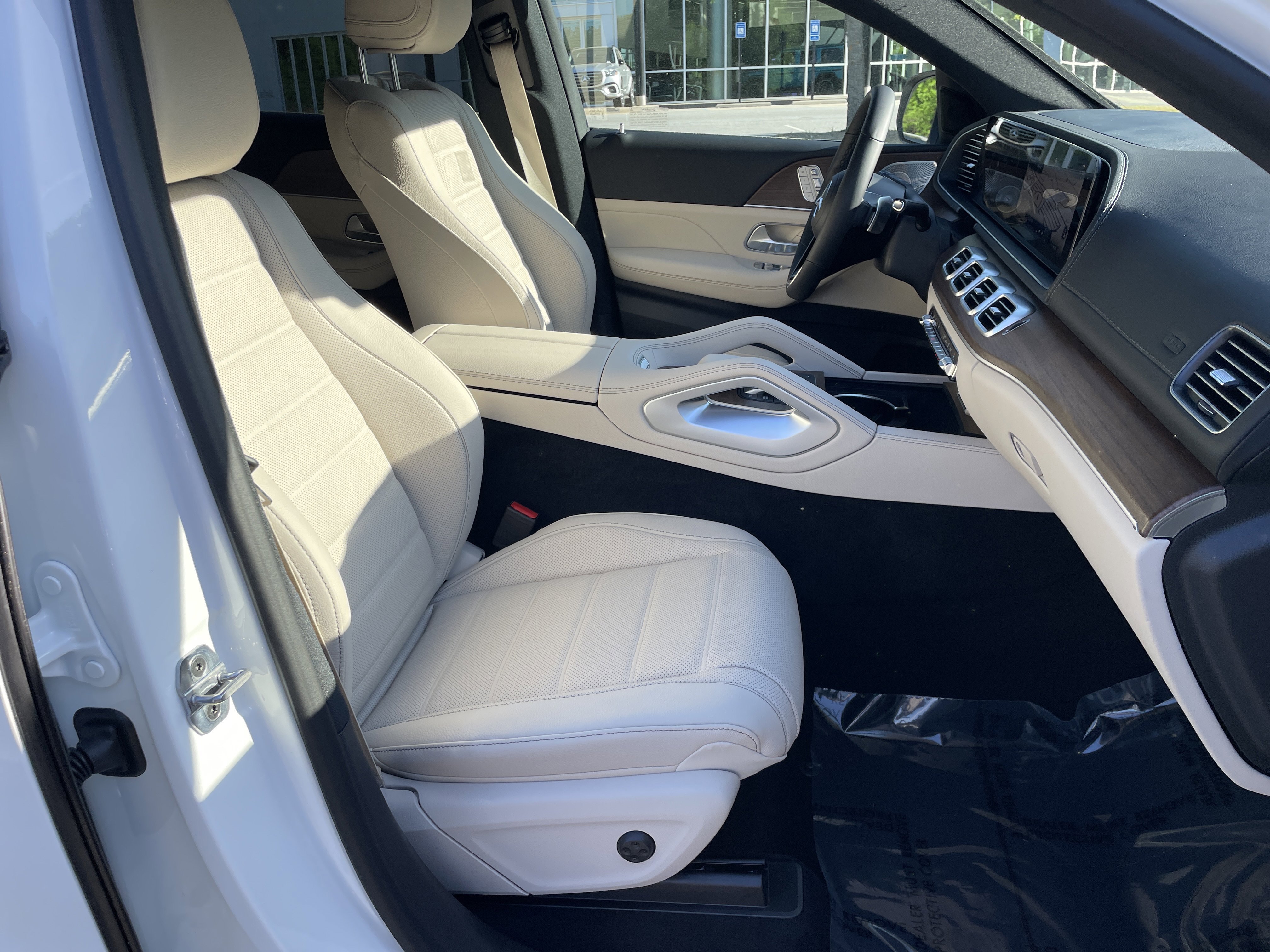 New 2026 Polar White Mercedes-Benz GLE 450 4MATIC® Coupe image 44