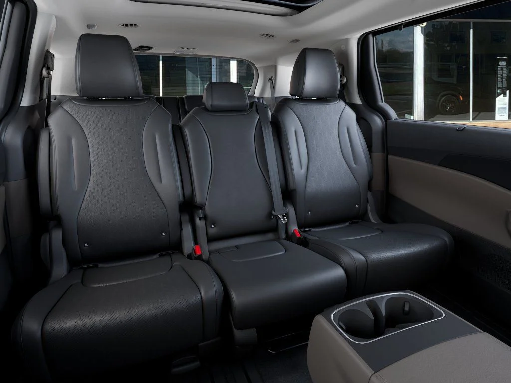 2026 Kia Carnival SX - Photo 16