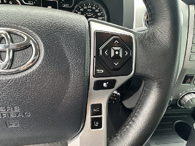 Used 2020  Toyota SR5 image 25