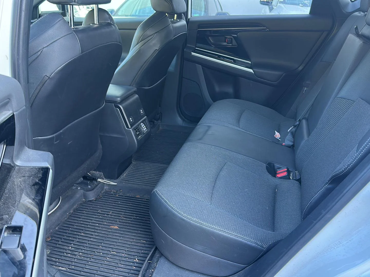 Used 2024 Wind Chill Pearl Toyota XLE image 10