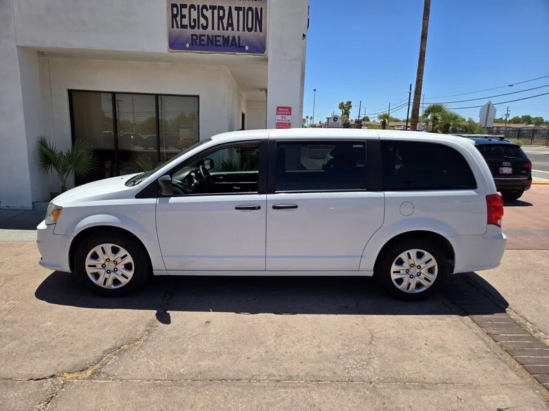 Used 2019 White Knuckle Clearcoat Dodge SE image 2
