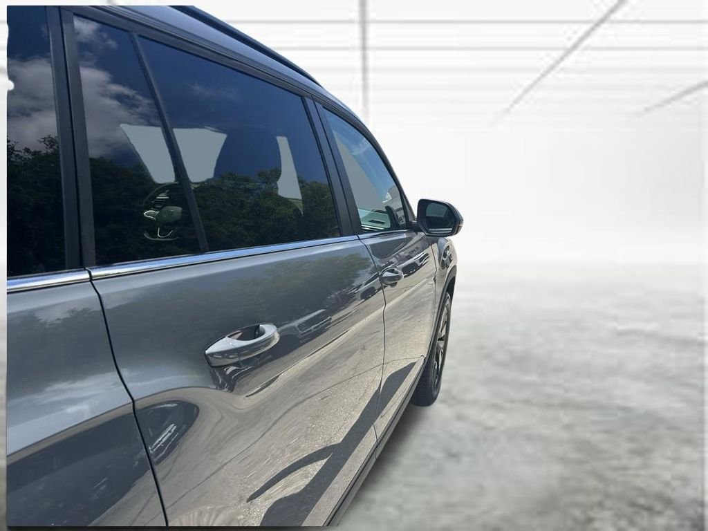 New 2026 Gray Volkswagen SE w/Technology image 29