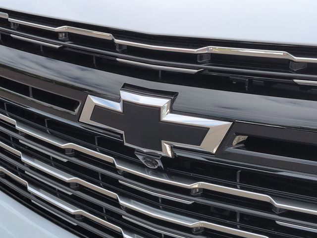 New 2026 Polar White Tricoat Chevrolet High Country image 34