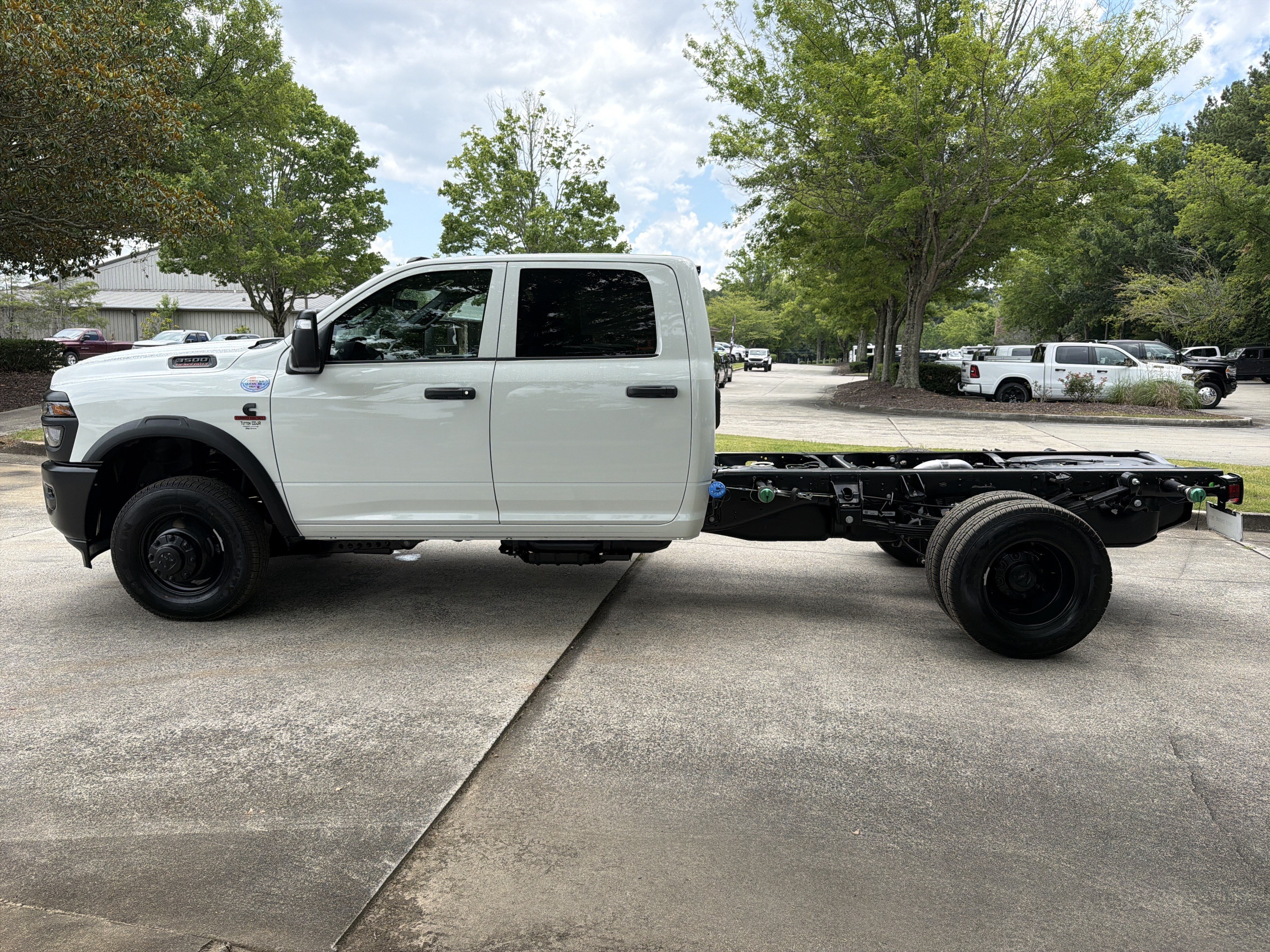 New 2026 Bright White Clearcoat RAM Tradesman image 4