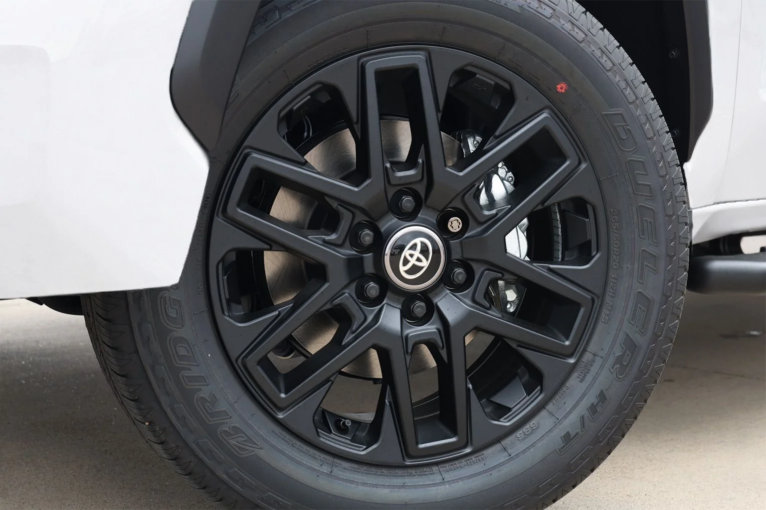 2026 Toyota Tundra SR5 - Photo 10