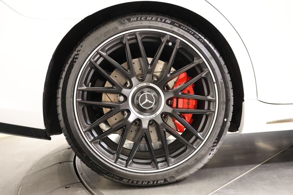 New 2026 MANUFAKTUR Moonlight White Metallic Mercedes-Benz S 63 E AMG® image 13