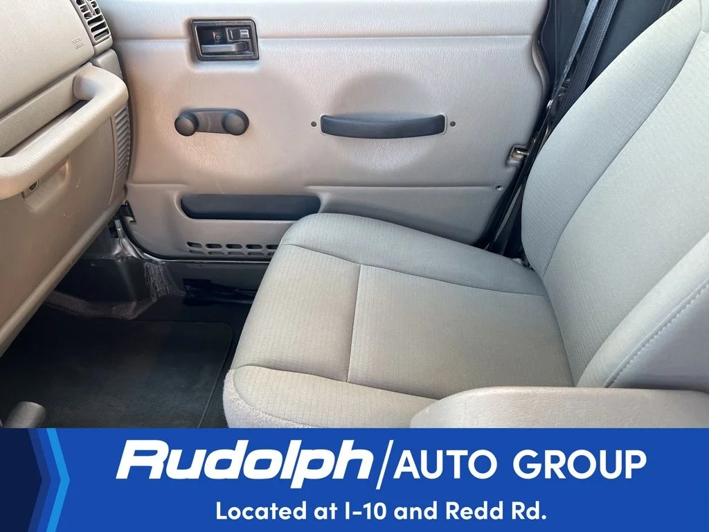 Used 2006 Light Khaki Metallic Jeep Unlimited Rubicon image 32