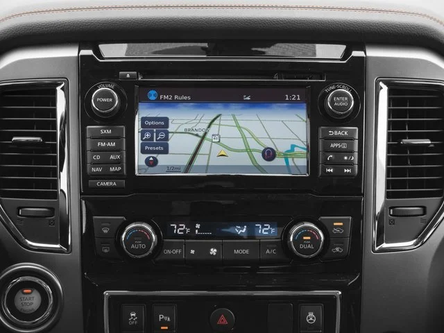 Used 2017  Nissan Platinum Reserve image 17