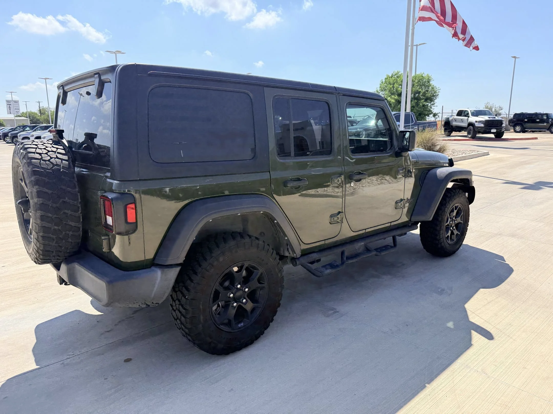 Used 2022 Green Jeep Unlimited Willys image 3