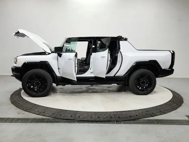 2026 GMC HUMMER EV 2X - Photo 12