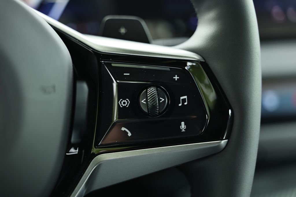 New 2026 Arctic Race Blue Metallic BMW 30 xDrive image 37