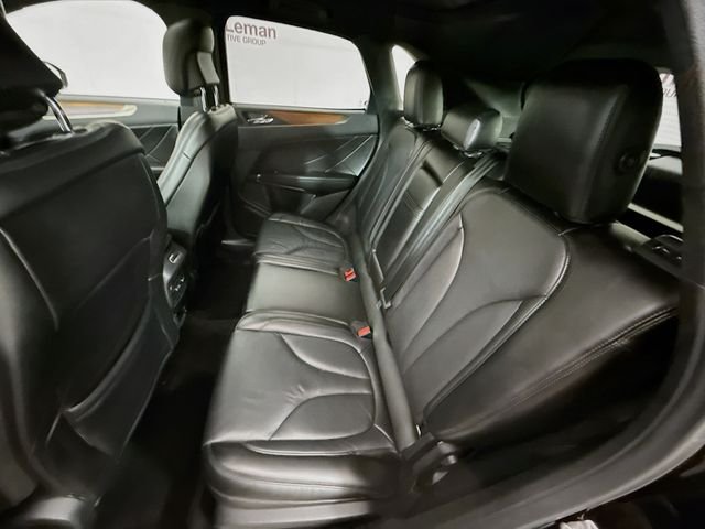 Used 2019 Black Lincoln Reserve image 25