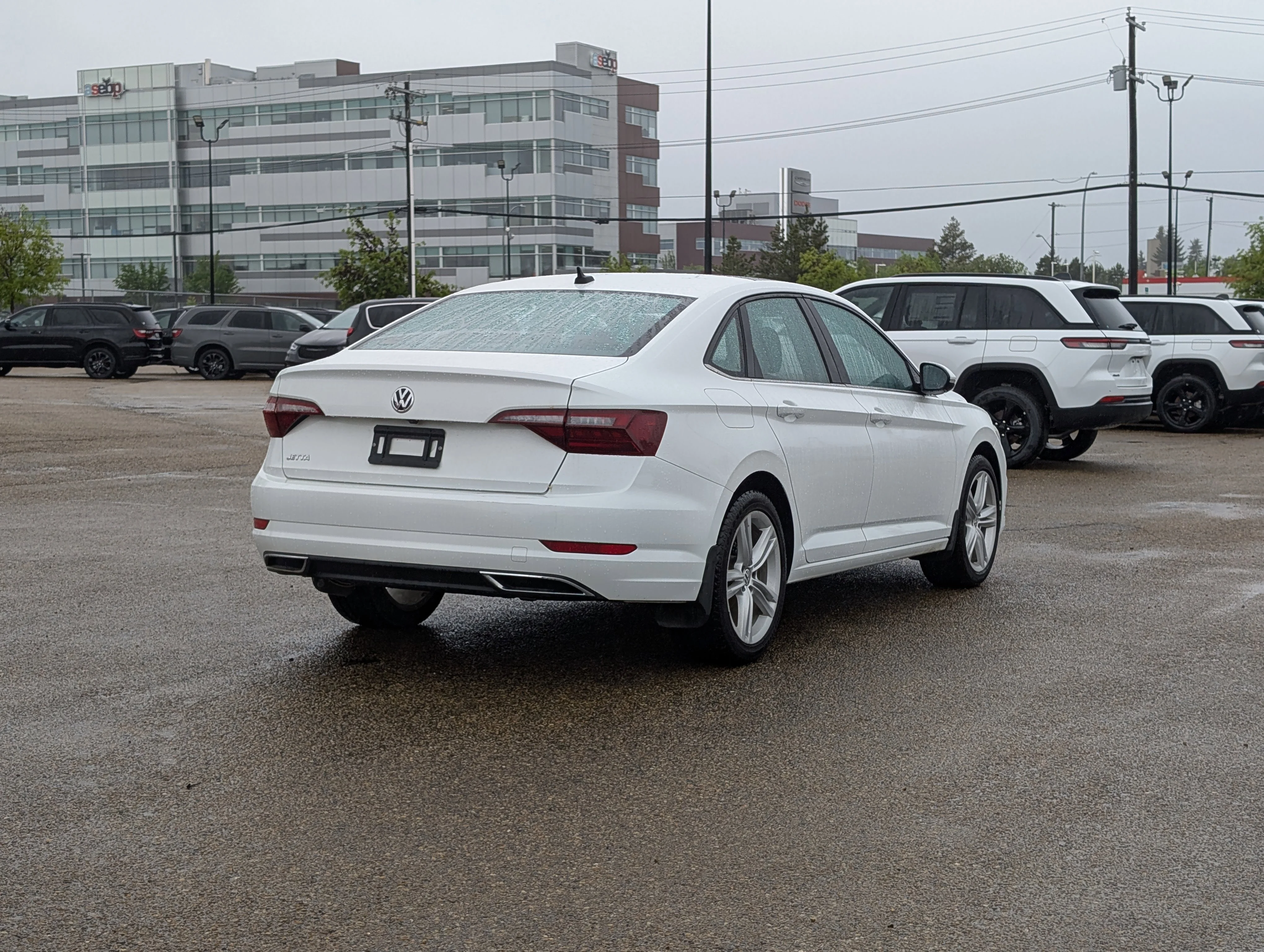 Used 2020 Pure White Volkswagen Execline image 7