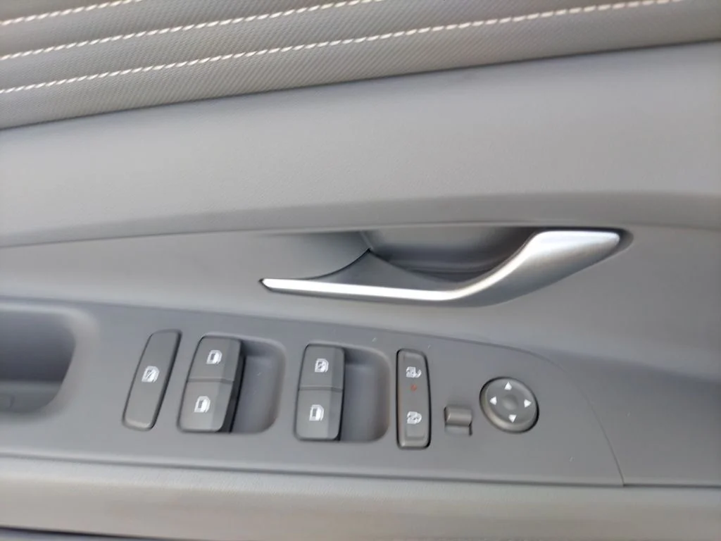 Certified Used 2026 White Hyundai SEL Sport image 16