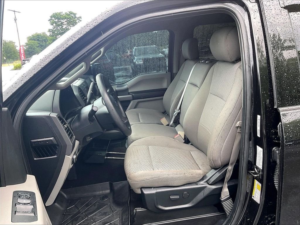 Used 2020 Black Ford XLT image 10