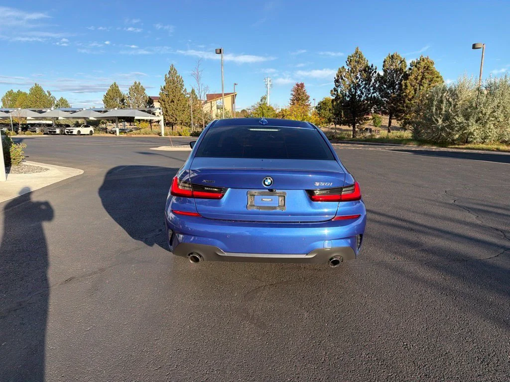 Used 2021 Blue BMW 330i xDrive image 4