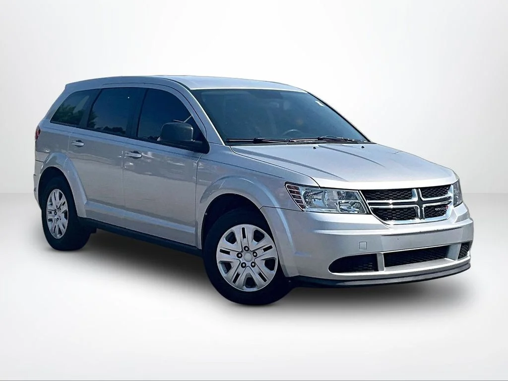 Used 2013 Silver Dodge SE image 13