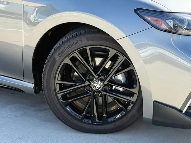 Used 2026  Toyota SE image 2