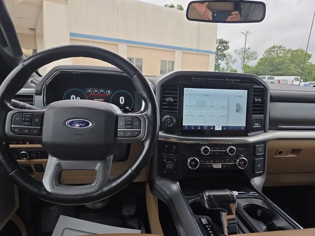 Used 2021 White Ford Lariat image 11