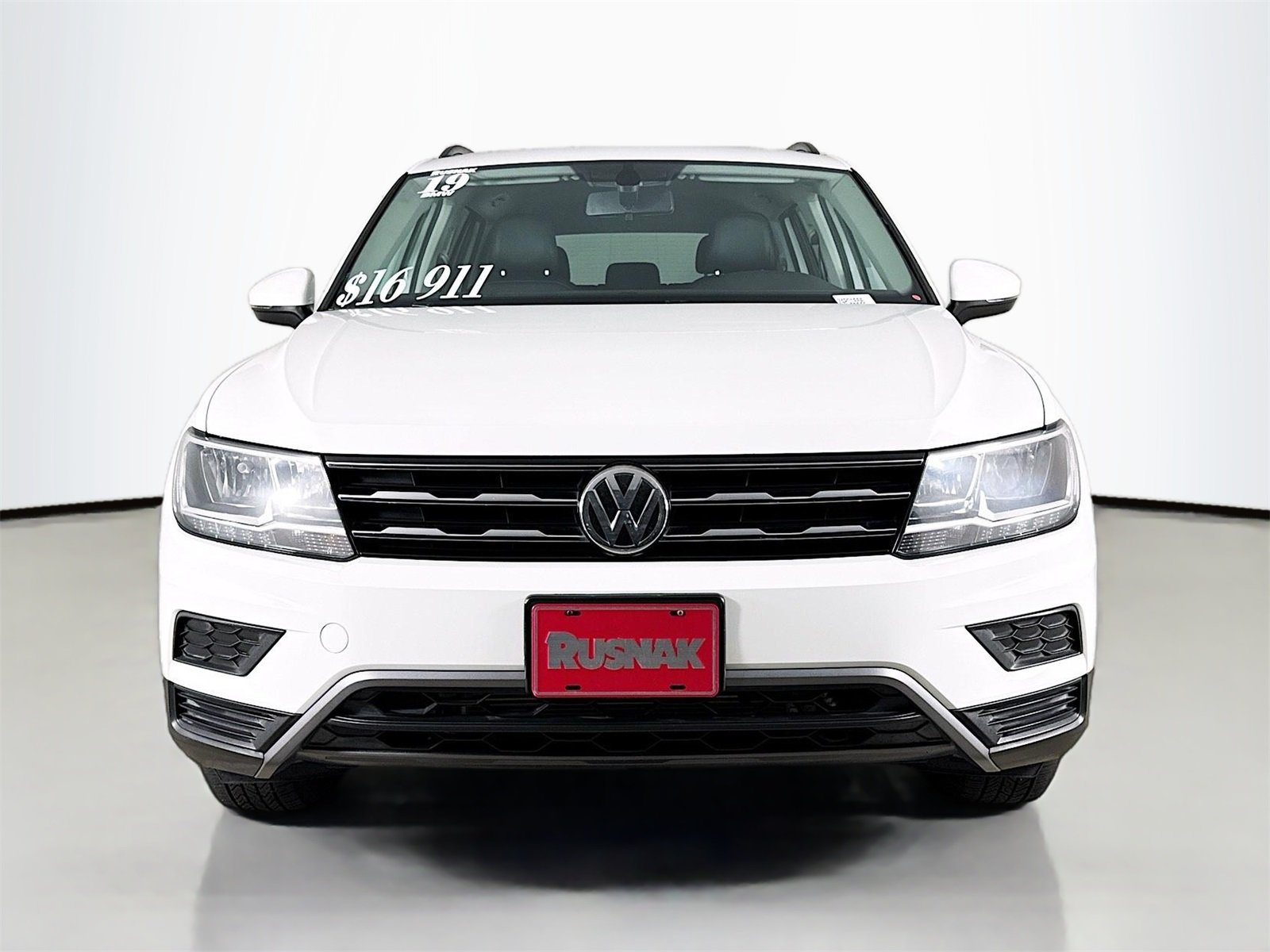 2019 Volkswagen Tiguan SE photo 2