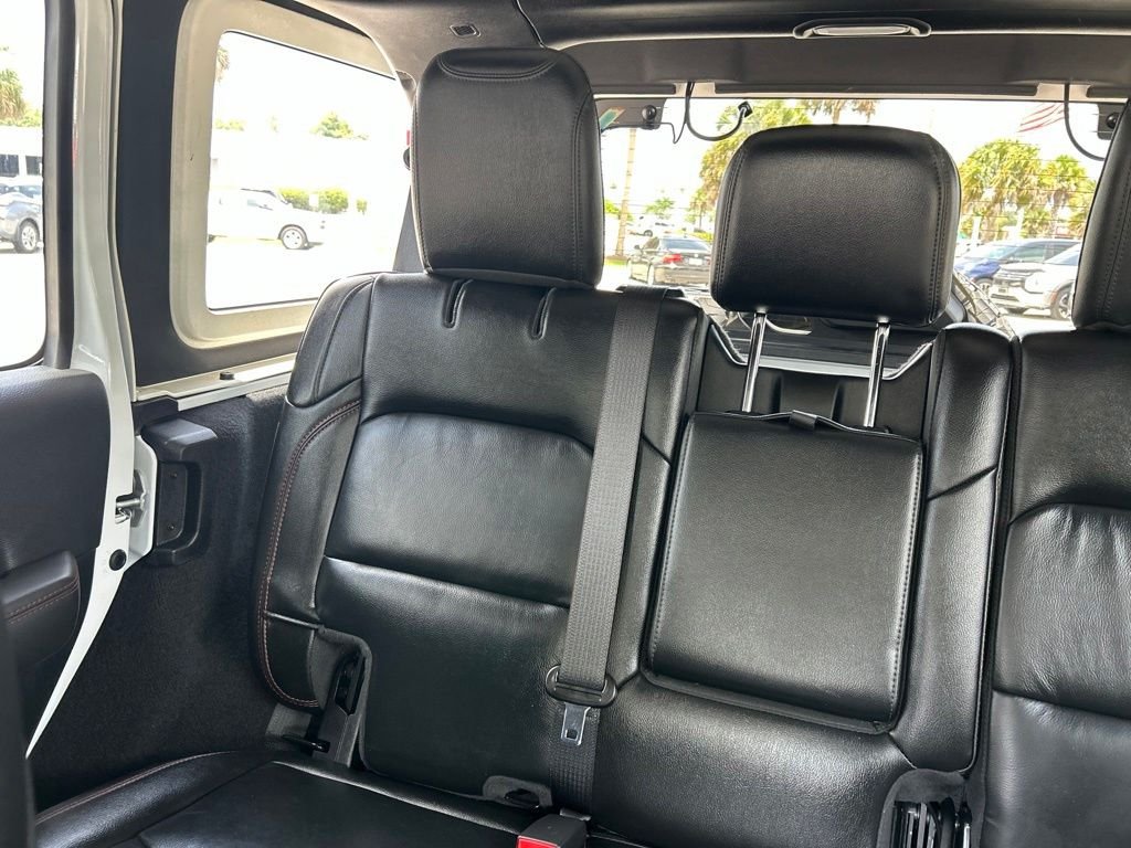 Used 2021 White Jeep Unlimited Rubicon image 13