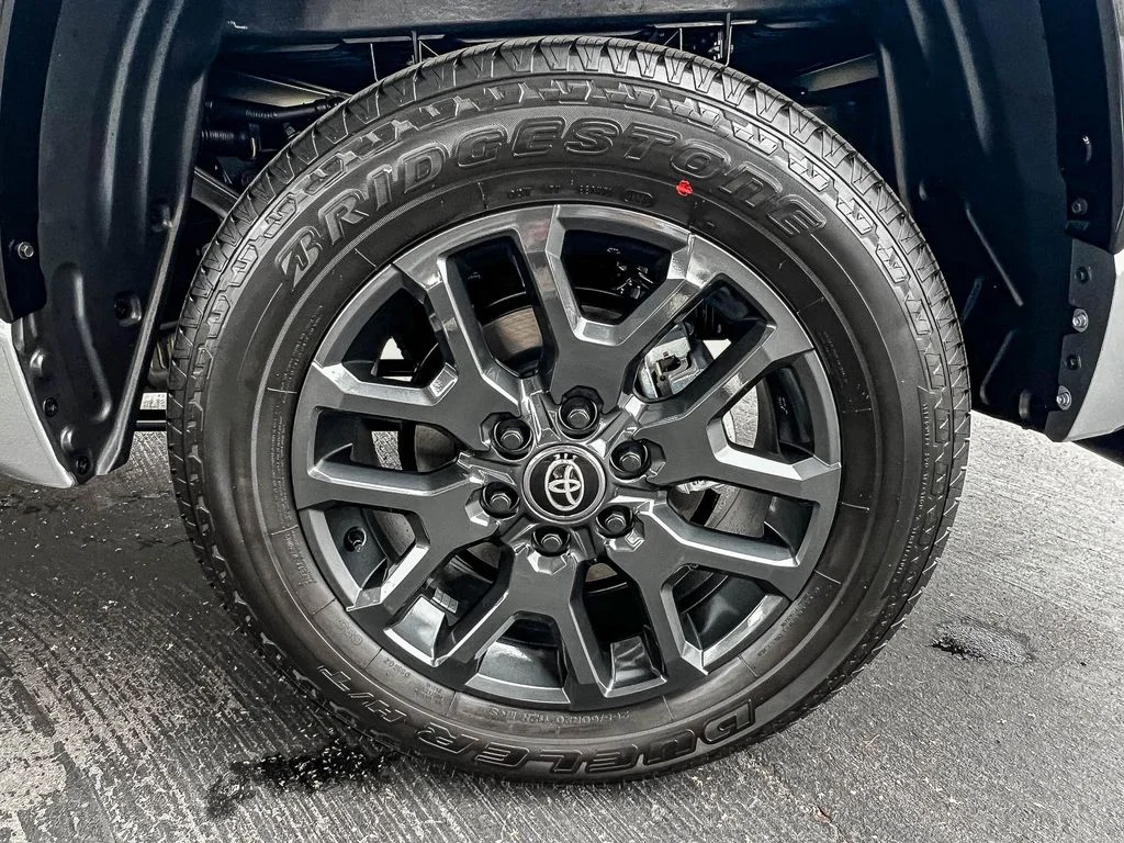 2026 Toyota Tundra Platinum - Photo 9
