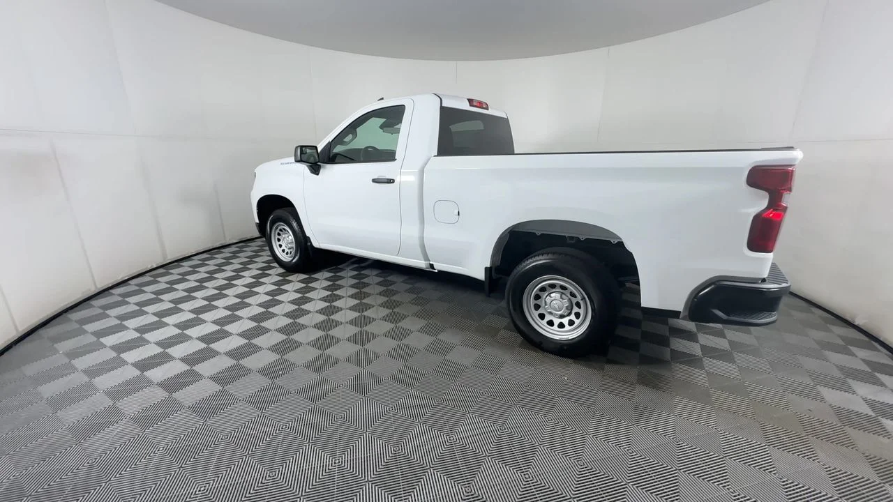New 2026 Summit White Chevrolet WT image 90