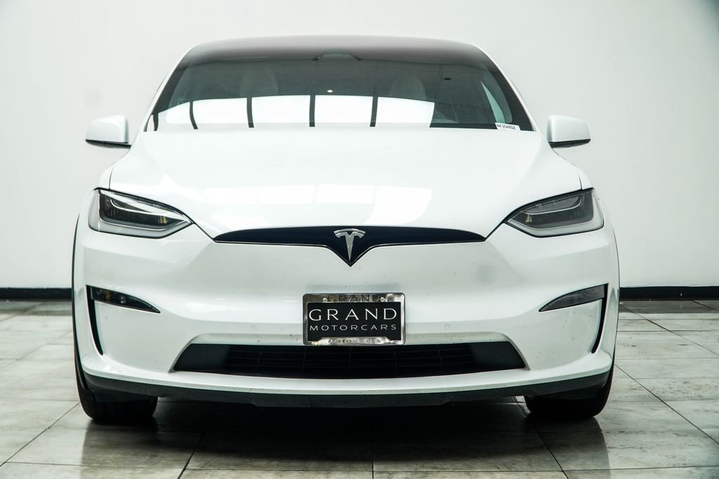 Used 2022 White Tesla Plaid image 10