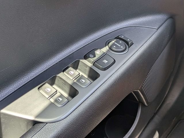 Used 2023 Gray Kia S image 21