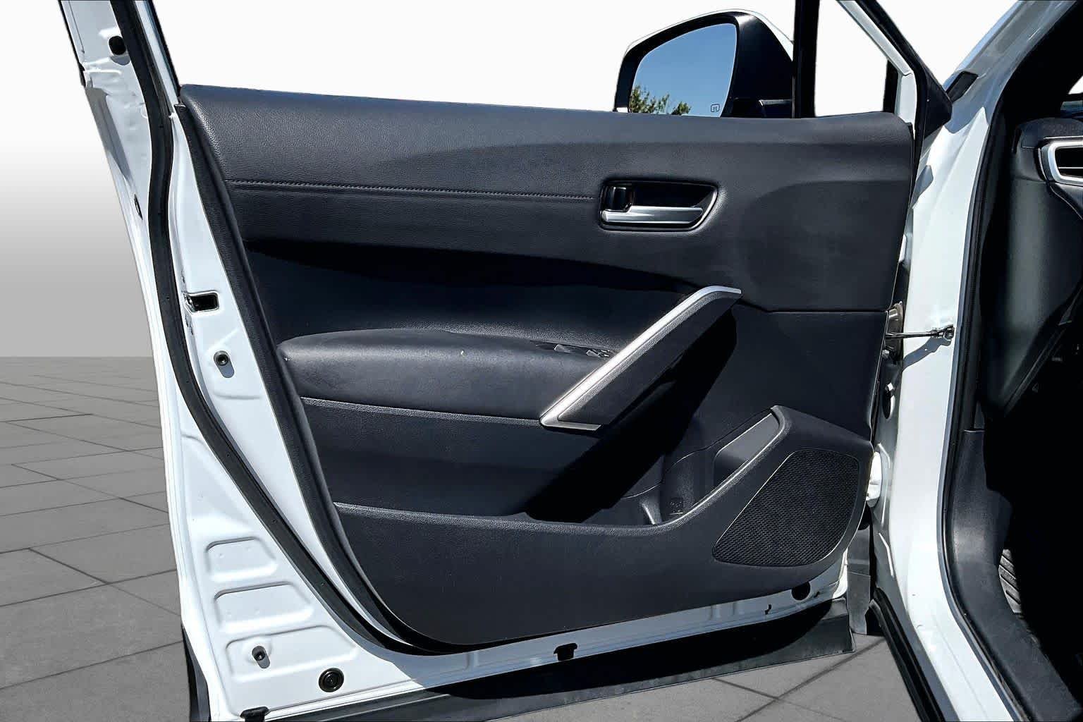 Used 2024 Wind Chill Pearl Toyota Hybrid XSE image 20