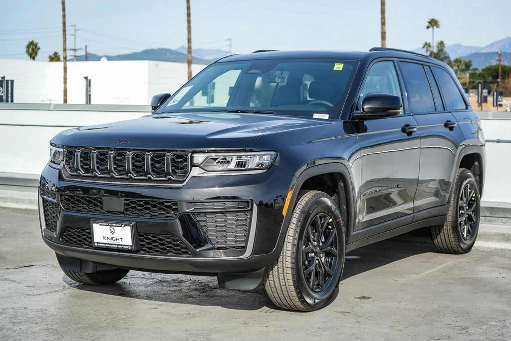 New 2026 Black Jeep Altitude image 4