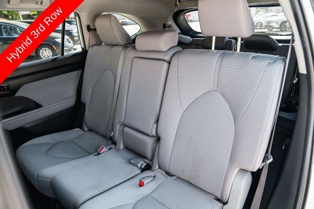 Used 2023 Wind Chill Pearl Toyota LE image 27
