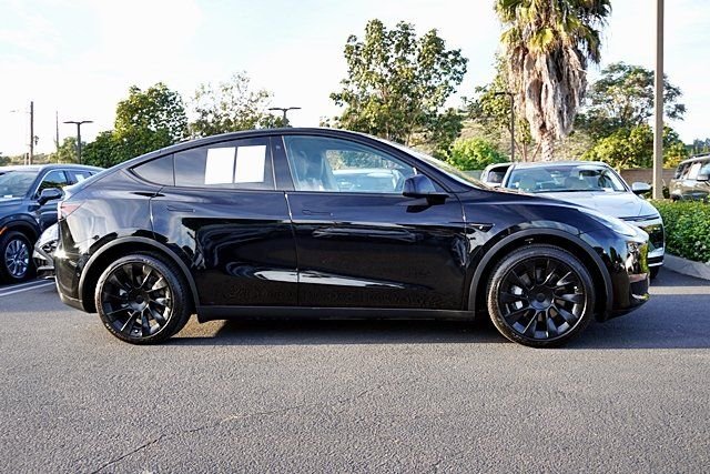 Used 2020  Tesla Long Range image 6