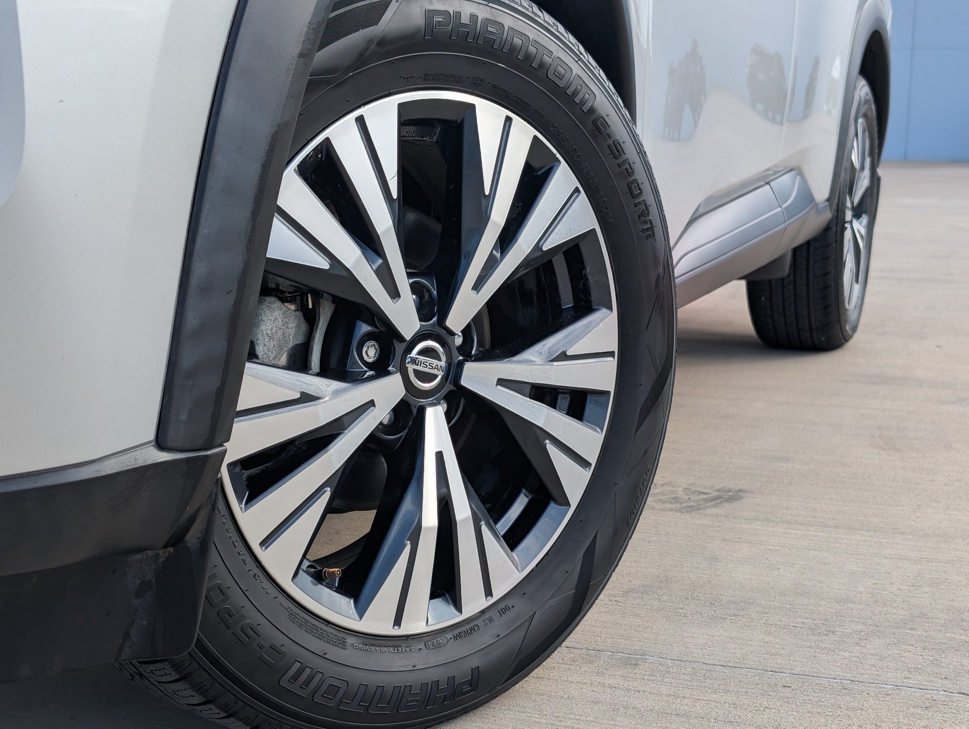 Used 2021 Nissan Rogue SV with VIN 5N1AT3BA2MC825427 for sale in Buda, TX