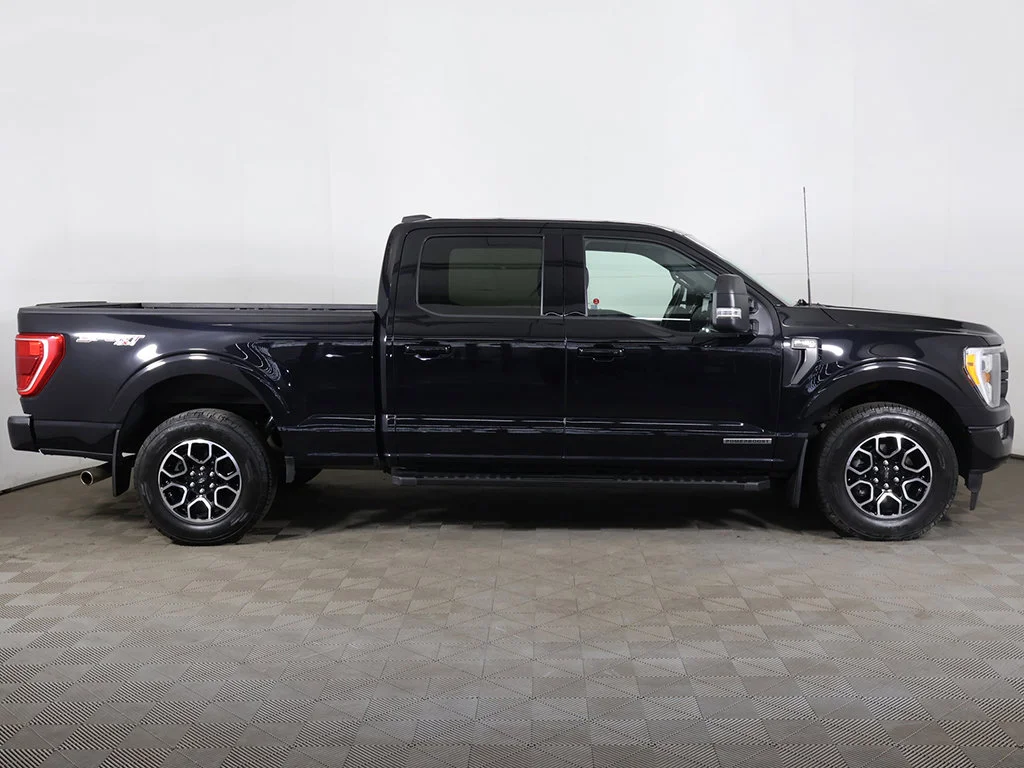 Used 2022 Agate Black Metallic Ford XLT image 20