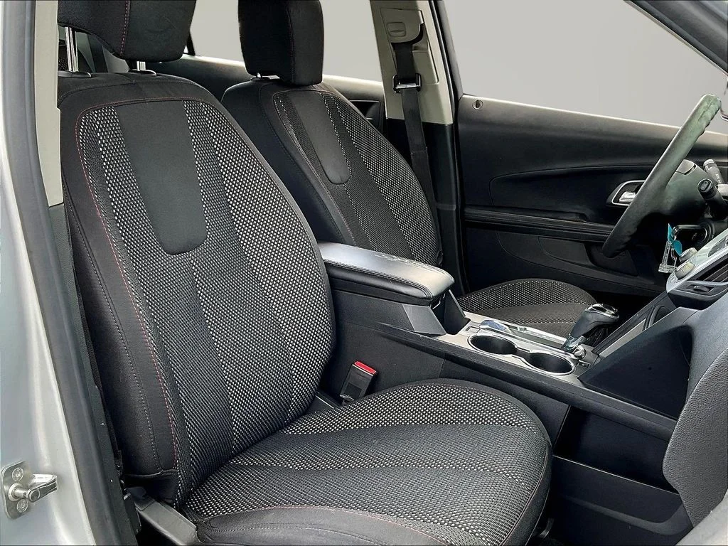Used 2016 Silver Ice Metallic Chevrolet LS image 29