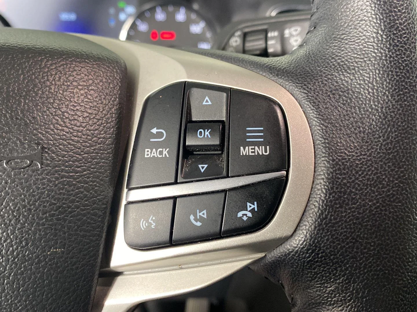 Used 2023 Silver Metallic Ford XLT image 10
