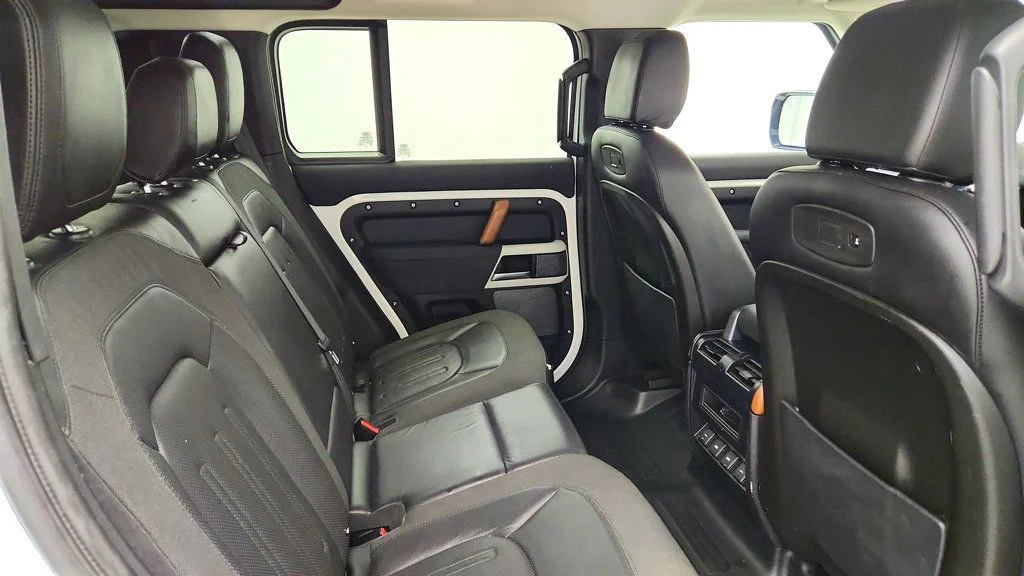 Used 2020 Fuji White Land Rover 110 SE AWD w/ Black Pack, Fixed Side Steps & 20