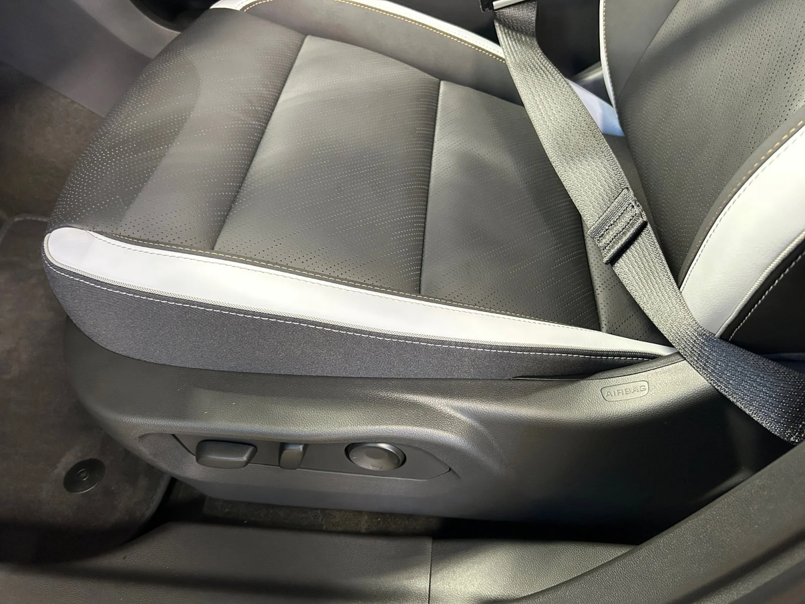 New 2026 Moonstone Grey Metallic Buick Sport Touring AWD image 15